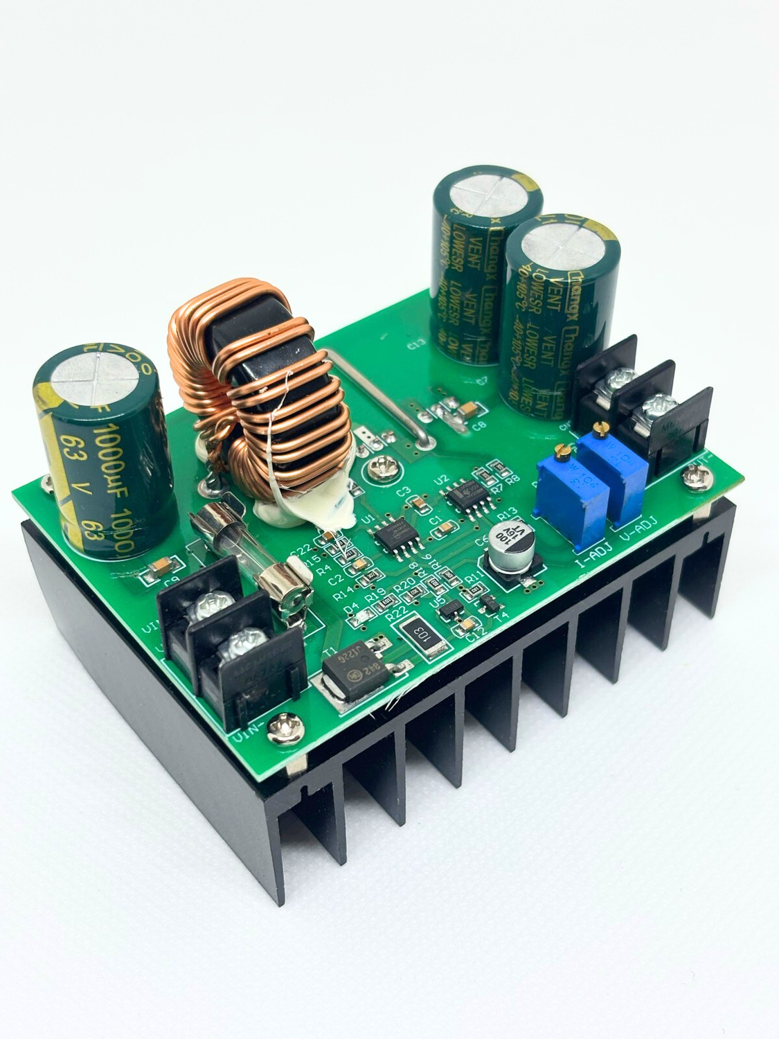 600W DC-DC Booster Module Solar Notebook Power Supply 10-60V Liter 12-80V