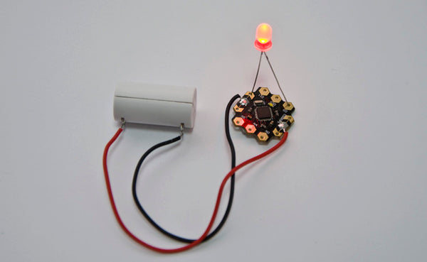 Button Cell Battery Holder (with batteries - 4.5v) - circuitrocks
