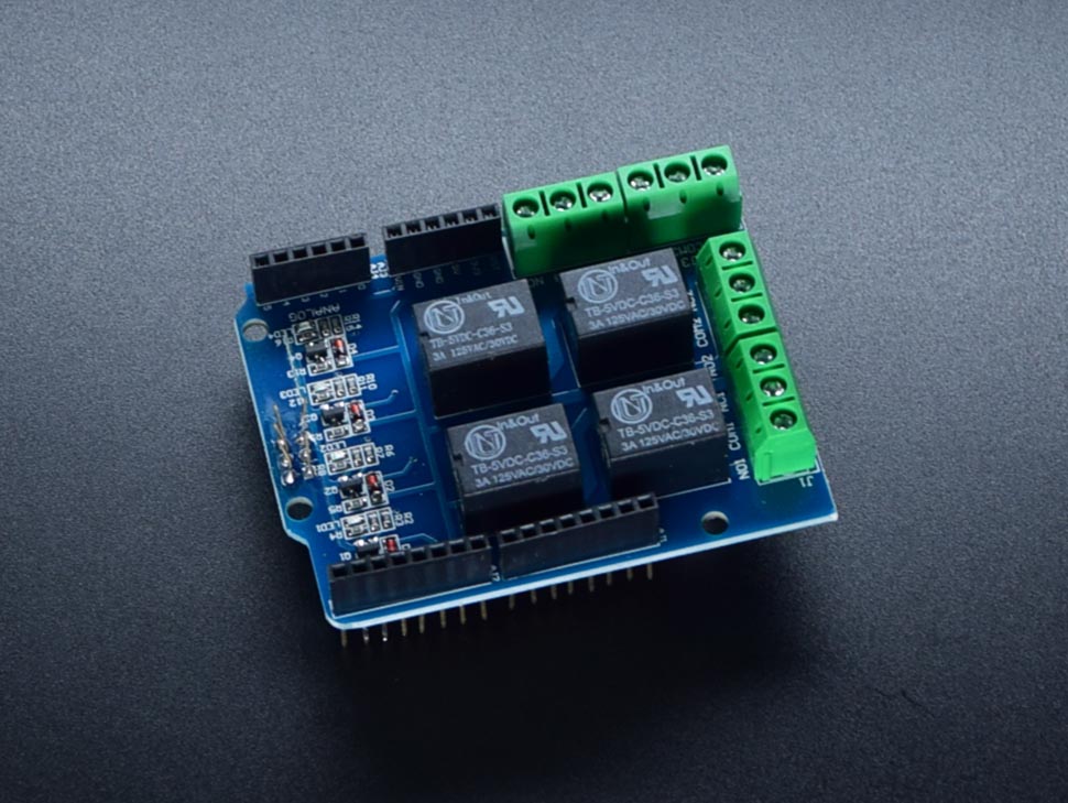 Relay Shield for Arduino - circuitrocks